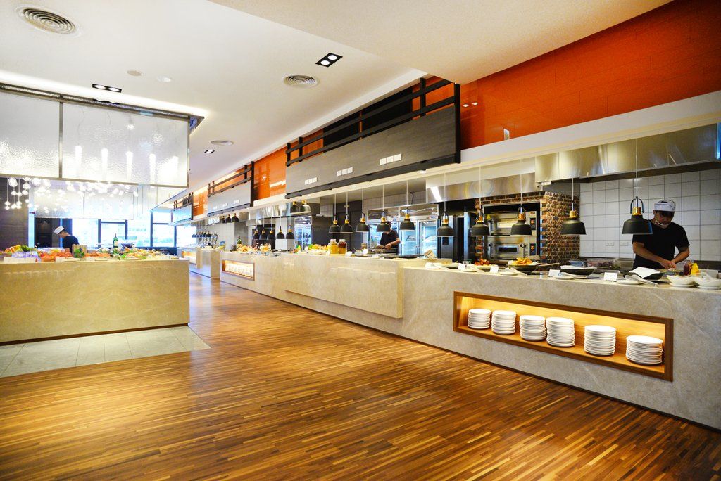 Caesar Metro Taipei Hotel Luaran gambar The open kitchen at the restaurant